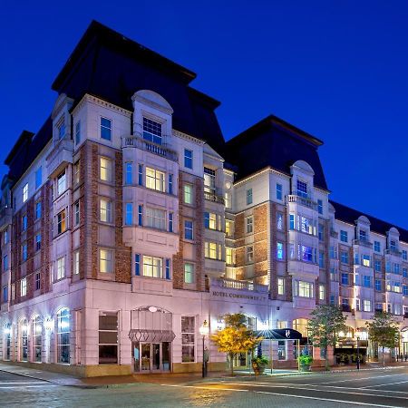 Hotel Commonwealth Бостън Екстериор снимка The Village at West End