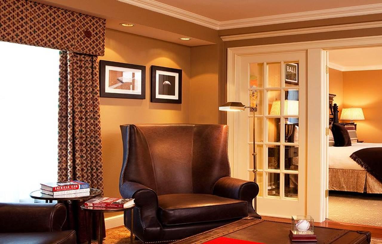 Hotel Commonwealth Бостън Екстериор снимка A suite at the hotel