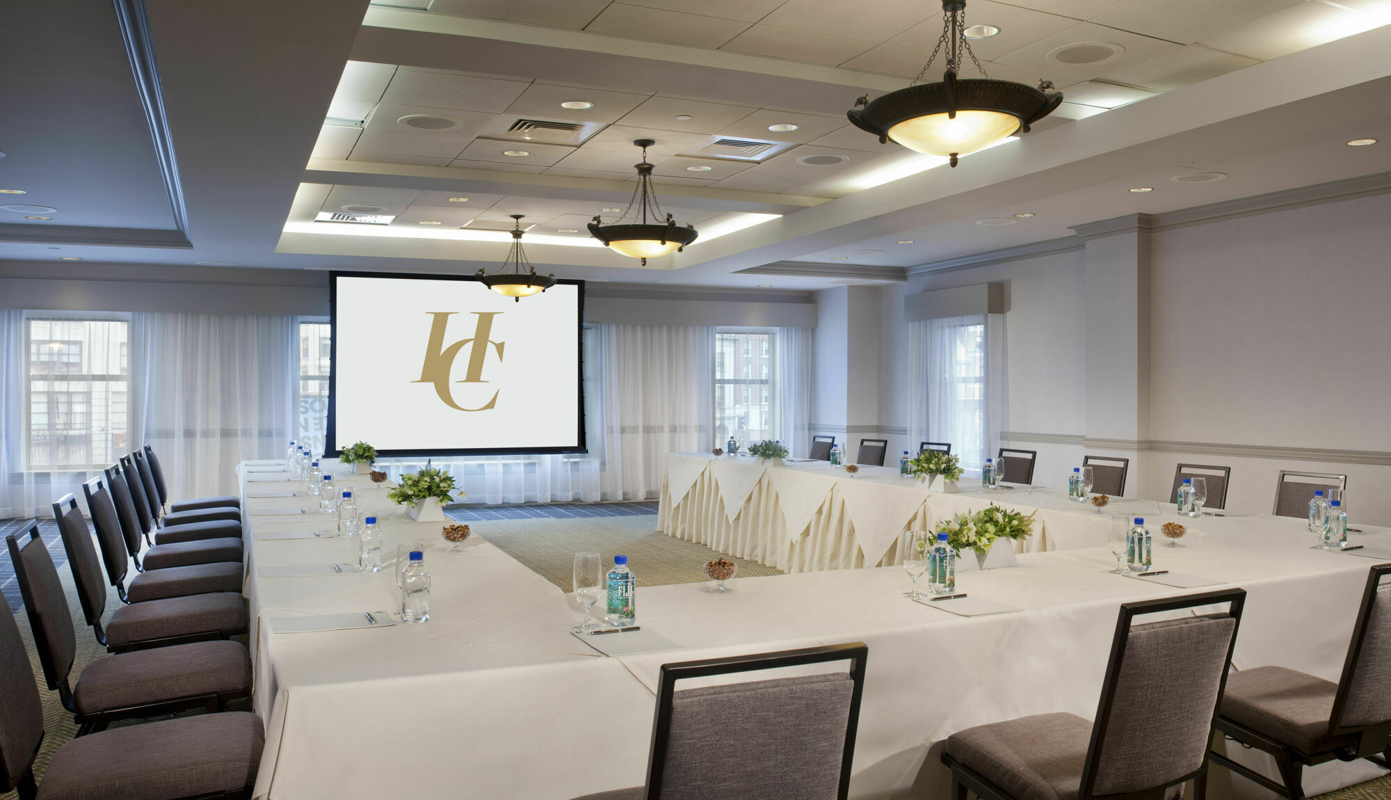 Hotel Commonwealth Бостън Екстериор снимка Meeting room at the Kimpton Hotel in San Francisco
